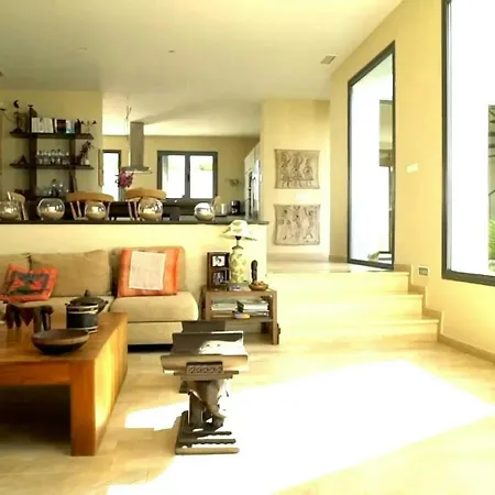 Casa Onaco 8 *